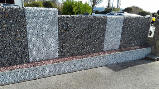 Mur métallique avec pierres - BCM - Bretagne Concept Métal
